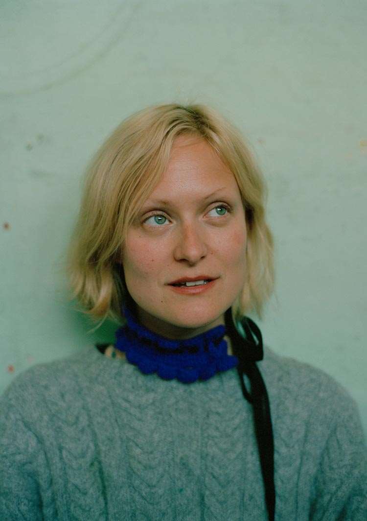 forsidekunstner-marie-rud-rosenzweig-portræt-af-josefine-seifert